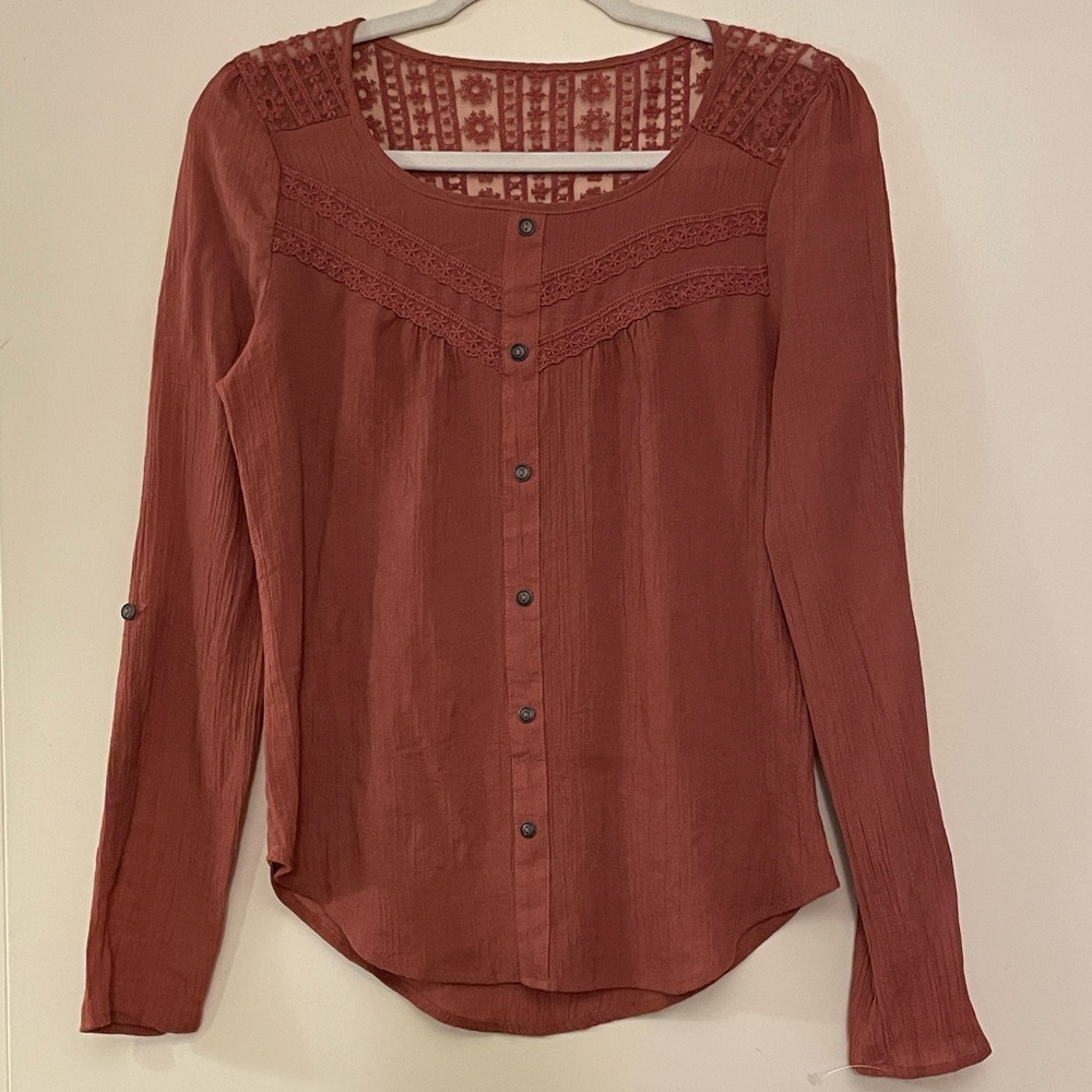 Mine Women's Rust Button-Up Long Sleeve Lace Top, size M